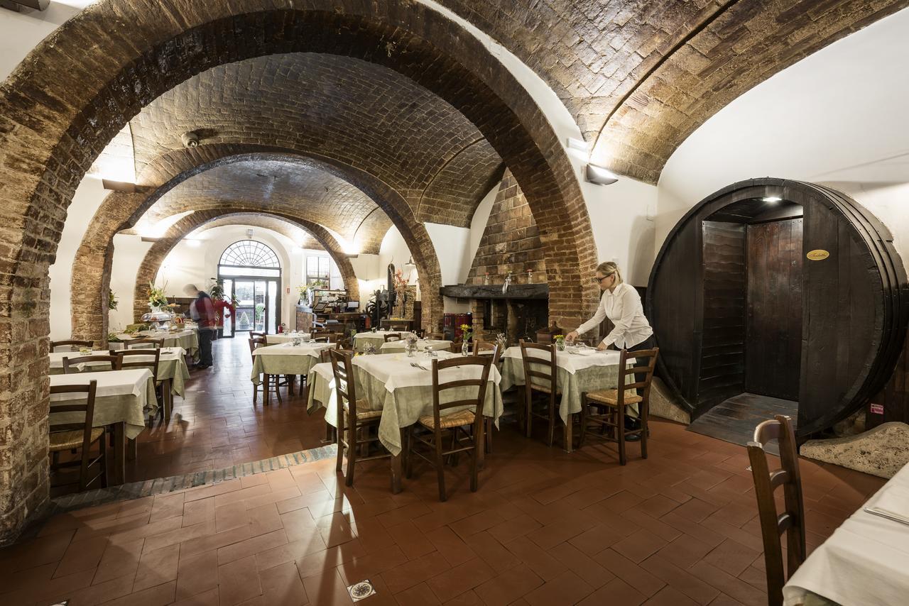 Hotel Aganoor Castiglione del Lago Buitenkant foto